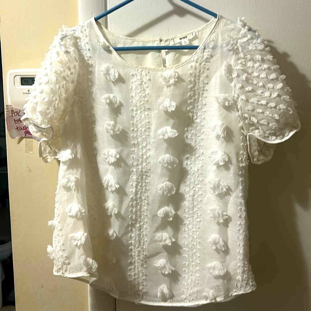 Flower flower top with cute ruffle sleeve size large